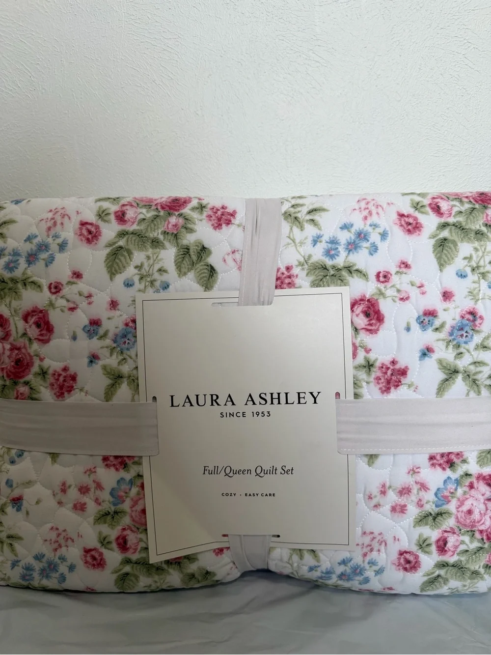 Laura Ashley White Floral Quilt with Pink Roses & Green Leaves